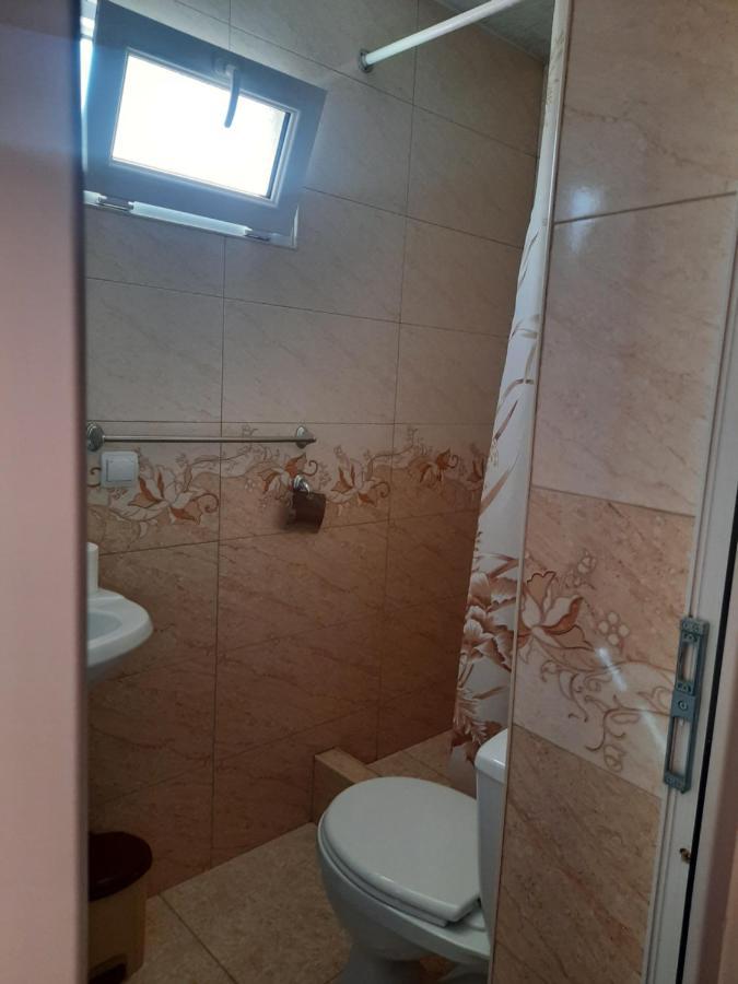 Happy House Hotel Chʼiva Екстериор снимка